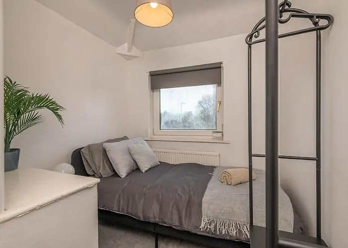 Casa vacanze Spacious 5 Bed Close To Elland Road, First Direct Arena & Headingley Stadium *