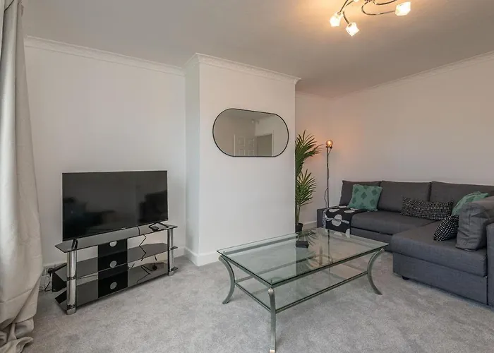 Casa vacanze Spacious 5 Bed Close To Elland Road, First Direct Arena & Headingley Stadium *