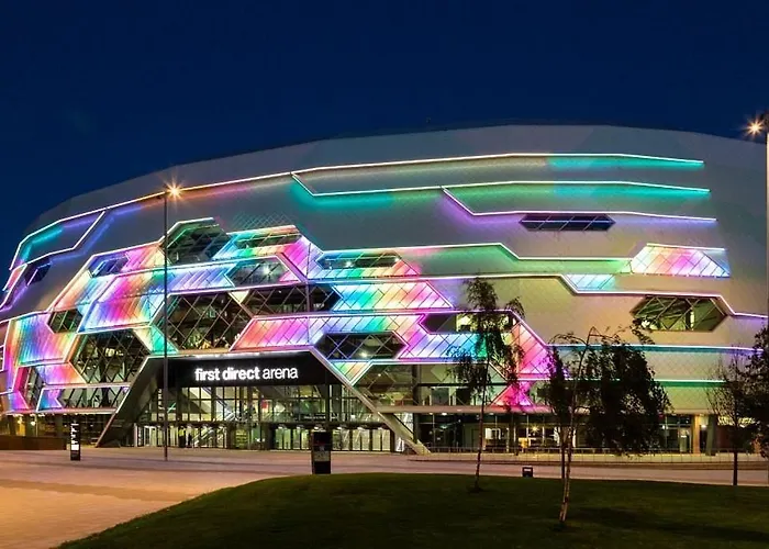 Spacious 5 Bed Close To Elland Road, First Direct Arena & Headingley Stadium *